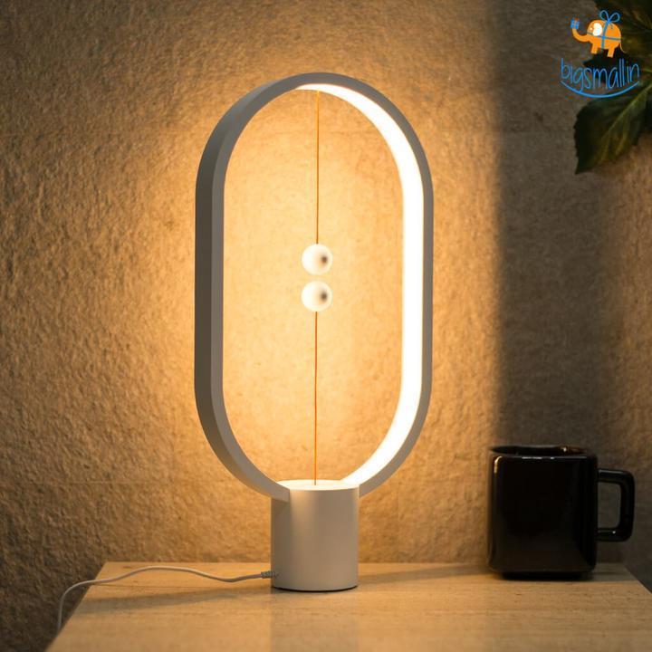 Magnetic USB Heng Balance Lamp- Gift Decor